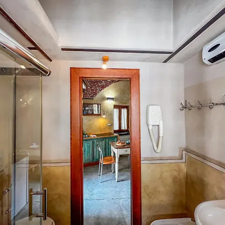 Lovingenoa Red Passion Apartment *